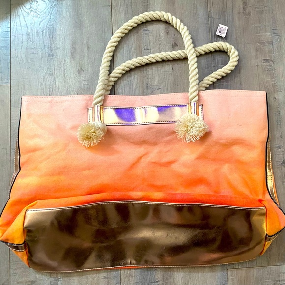 NWT- Victoria’s Secret Tote - Picture 4 of 7